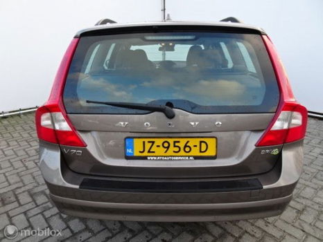 Volvo V70 - 1.6 DRIVe Momentum AUTOMAAT ZEER NETTE AUTO - 1