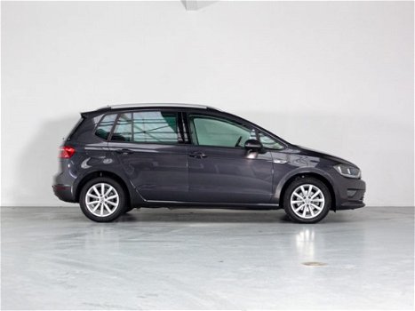 Volkswagen Golf Sportsvan - 1.2 TSI Lounge DSG, Navigatie , Cruise, Verwarmde voorstoelen, Parkeerse - 1