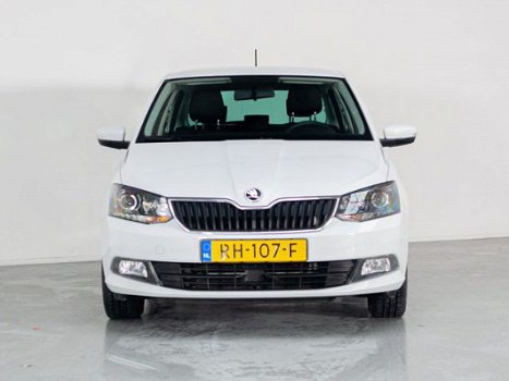 Skoda Fabia - 1.0 TSI Ambition, Cruise, Airco , DAB, Privacy Glas, Front Assist - 1