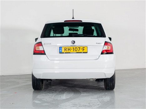 Skoda Fabia - 1.0 TSI Ambition, Cruise, Airco , DAB, Privacy Glas, Front Assist - 1