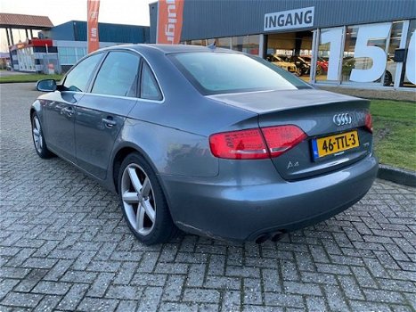 Audi A4 - 1.8 TFSI Pro Line met S-line interieur , MMI navi, 18