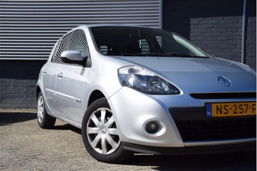 Renault Clio - 1.5 dCi Authentique - 1