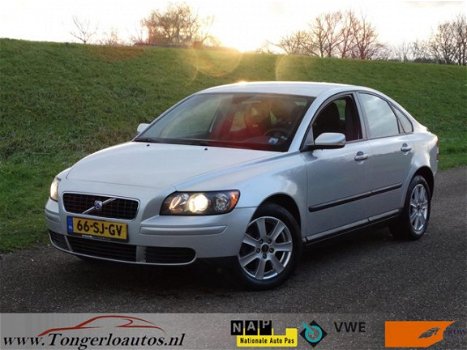 Volvo S40 - 1.8 -Trekhaak-Airco-Cruise-APK nieuw - 1