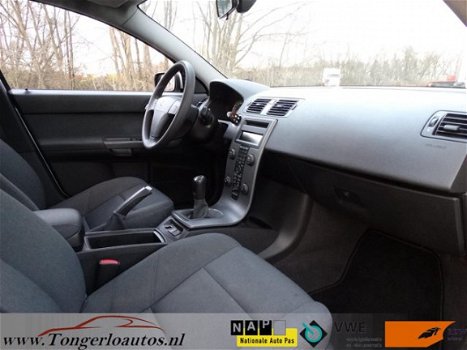 Volvo S40 - 1.8 -Trekhaak-Airco-Cruise-APK nieuw - 1