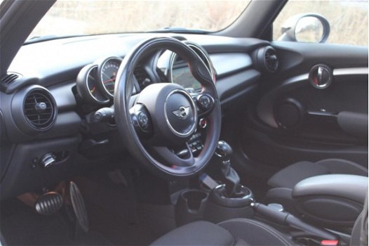 Mini Mini Cooper - 1.5 Automaat JCW Pano Xenon Led Sportstoelen Navigatie Orig.Nederlands - 1