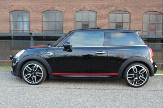 Mini Mini Cooper - 1.5 Automaat JCW Pano Xenon Led Sportstoelen Navigatie Orig.Nederlands - 1