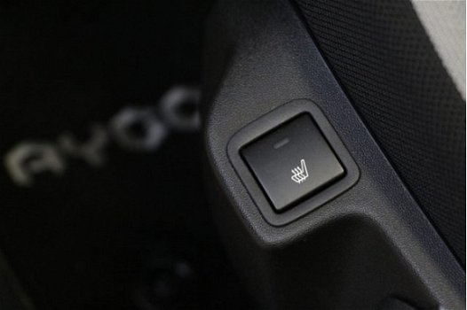 Toyota Aygo - 1.0 VVT-i x-first # LM VELGEN + APPLE CARPLAY/ANDROID AUTO - 1