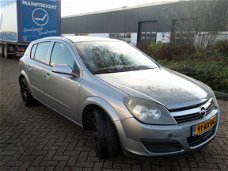 Opel Astra - 1.6 Essentia