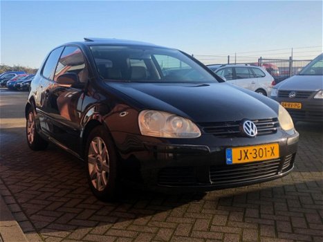 Volkswagen Golf - 1.6 FSI Sportline - 1