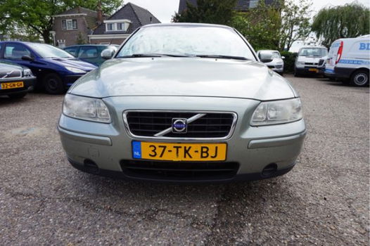 Volvo S60 - 2.4D , AIRCO, SCHUIFKANTELDAK, 6-BAK, APK 02-02-2020, GOED ONDERHOUDEN, FRISSE S60, RIJD - 1