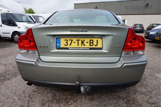 Volvo S60 - 2.4D , AIRCO, SCHUIFKANTELDAK, 6-BAK, APK 02-02-2020, GOED ONDERHOUDEN, FRISSE S60, RIJD - 1