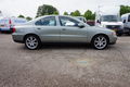 Volvo S60 - 2.4D , AIRCO, SCHUIFKANTELDAK, 6-BAK, APK 02-02-2020, GOED ONDERHOUDEN, FRISSE S60, RIJD - 1 - Thumbnail