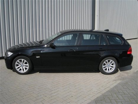 BMW 3-serie Touring - 318i Business Line NAVIGATIE i drive - 1