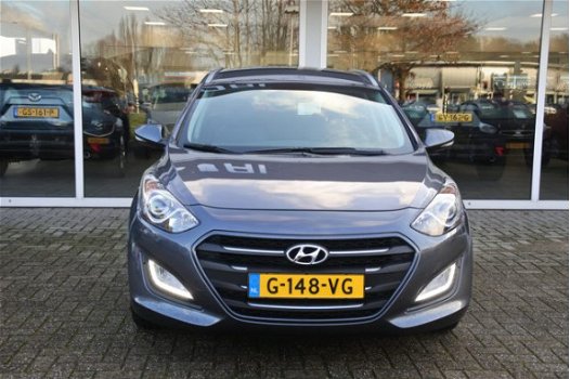 Hyundai i30 - VISION 1.6 Sportvelgen | Automaat | - 1