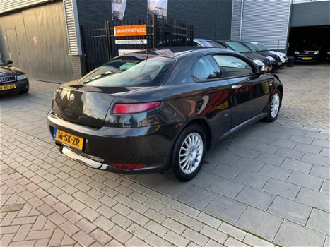 Alfa Romeo GT - 1.9 JTD Distinctive 1e Eigenaar NAP APK 1 Jaar - 1