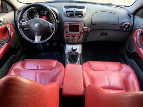 Alfa Romeo GT - 1.9 JTD Distinctive 1e Eigenaar NAP APK 1 Jaar - 1