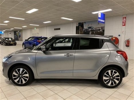 Suzuki Swift - 1.0 Stijl Smart Hybr - 1