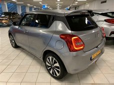 Suzuki Swift - 1.0 Stijl Smart Hybr