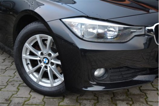 BMW 3-serie Touring - 2.0 Diesel High Executive | Dealer Onderhouden | Navigatie | 16 Inch | - 1