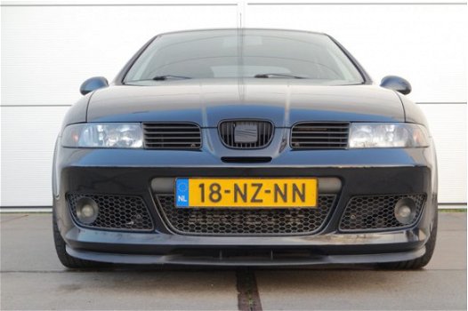 Seat Leon - 1.8-20V Cupra R JD-Tuning 275 pk / NL-auto/ Xenon/ Climate/ Sportstoelen/ Bluetooh-telef - 1