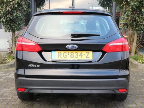 Ford Focus Wagon - 1.5 TDCI Lease Edition AUTOMAAT NAVI CLIMA - 1