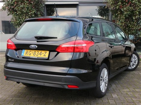 Ford Focus Wagon - 1.5 TDCI Lease Edition AUTOMAAT NAVI CLIMA - 1