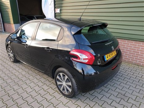 Peugeot 208 - 1.4 e-HDi Blue Lease Automaat, Nap, Navigatie, Cruisecontrole, parkeersensoren - 1