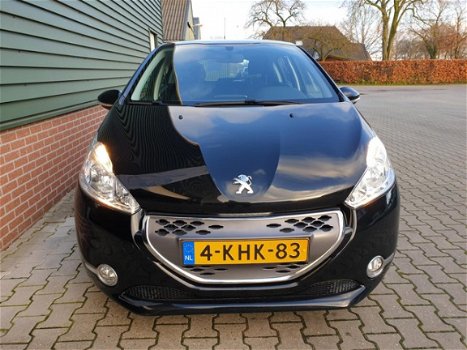 Peugeot 208 - 1.4 e-HDi Blue Lease Automaat, Nap, Navigatie, Cruisecontrole, parkeersensoren - 1