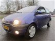 Renault Twingo - 1.2 Emotion stuurb, nw apk, 146dkm, airco - 1 - Thumbnail