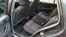 Volkswagen Golf - 1.6-16V Master Edition / van 2e eigenaar