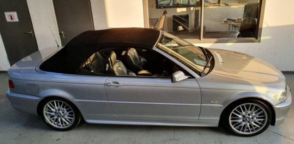BMW 3-serie Cabrio - 330Ci M-PAKKET/ XENON/ LEDEREN BEKLEDING/ APK - 1