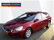 Volvo V60 - 2.0T Momentum Navigatie | Cruise control | Climate control | Afneembare trekhaak | - 1 - Thumbnail