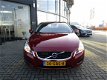 Volvo V60 - 2.0T Momentum Navigatie | Cruise control | Climate control | Afneembare trekhaak | - 1 - Thumbnail