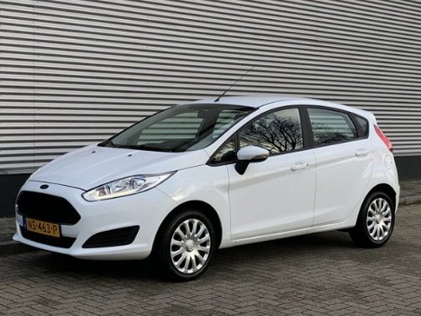 Ford Fiesta - 1.0 65pk Style Essential | Navigatie met bluetooth | Airco | Elektrische ramen en spie - 1