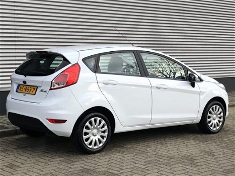 Ford Fiesta - 1.0 65pk Style Essential | Navigatie met bluetooth | Airco | Elektrische ramen en spie - 1