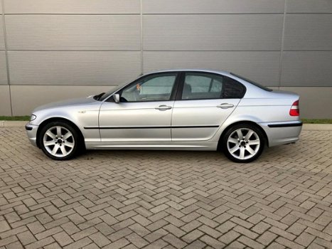 BMW 3-serie - 318d Black&Silver II 2004 SEDAN - 1