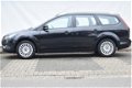 Ford Focus Wagon - 1.8 125PK Limited | Navigatie | Voorruitverwarming | Parkeersensoren - 1 - Thumbnail