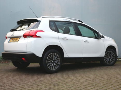 Peugeot 2008 - 1.2 82 pk Active Navigatie | Panoramadak - 1