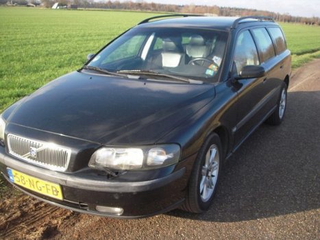 Volvo V70 - 2.4 140PK YOUNGTIMER 3 x evt met derde bankje 7 pers - 1