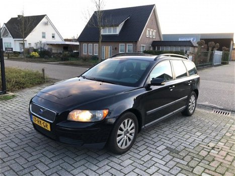 Volvo V50 - 2.4 Momentum | Aut. 5 Cil NAP | - 1