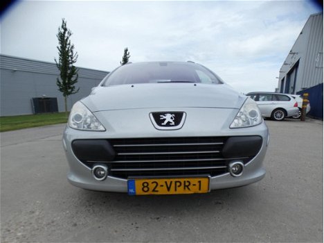 Peugeot 307 Break - 1.6 HDiF XS / grijs kenteken / APK verlopen - 1