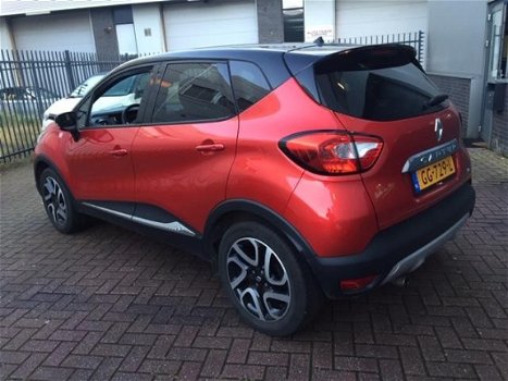 Renault Captur - 0.9 TCe Helly Hansen - 1