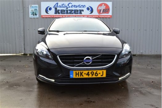 Volvo V40 - 2.0 D2 Momentum Business LED V+A | LMV16