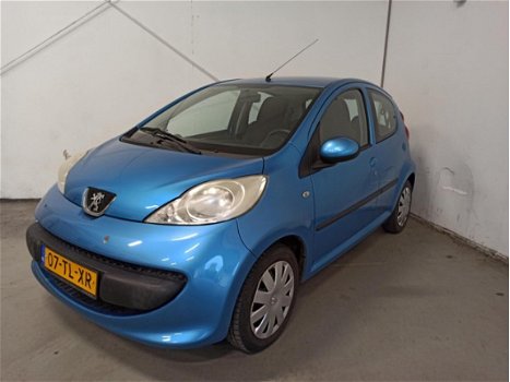 Peugeot 107 - 1.0-12V XS - 1