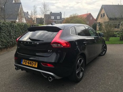 Volvo V40 - 2.0 D4 R-Design DIKKSTE VAN NL - 1