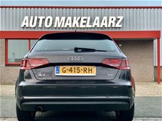 Audi A3 Sportback - 1.6 TDI Ambition Automaat Navi