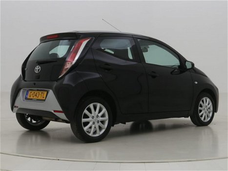 Toyota Aygo - 1.0 Vvt-I X-Play Limited Automaat - 1
