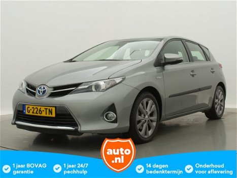 Toyota Auris - 5-Drs 1.8 Hybrid Business - 1