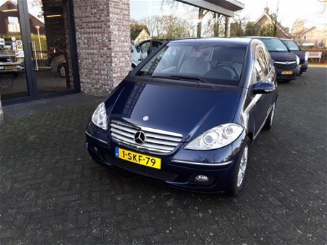 Mercedes-Benz A-klasse - 200 Elegance In Top staat verkerend voertuig met veel opties - 1