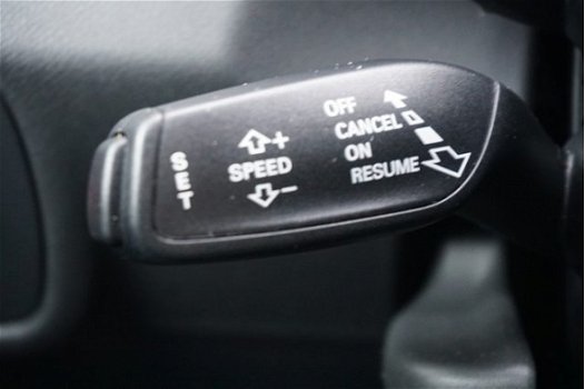 Audi A1 Sportback - 1.0TFSI/96PK Sport · Navigatie · Parkeersensoren · Cruise control - 1